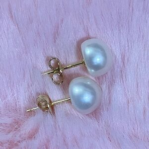 14K Gold Natural South Sea Pearl Stud Earrings